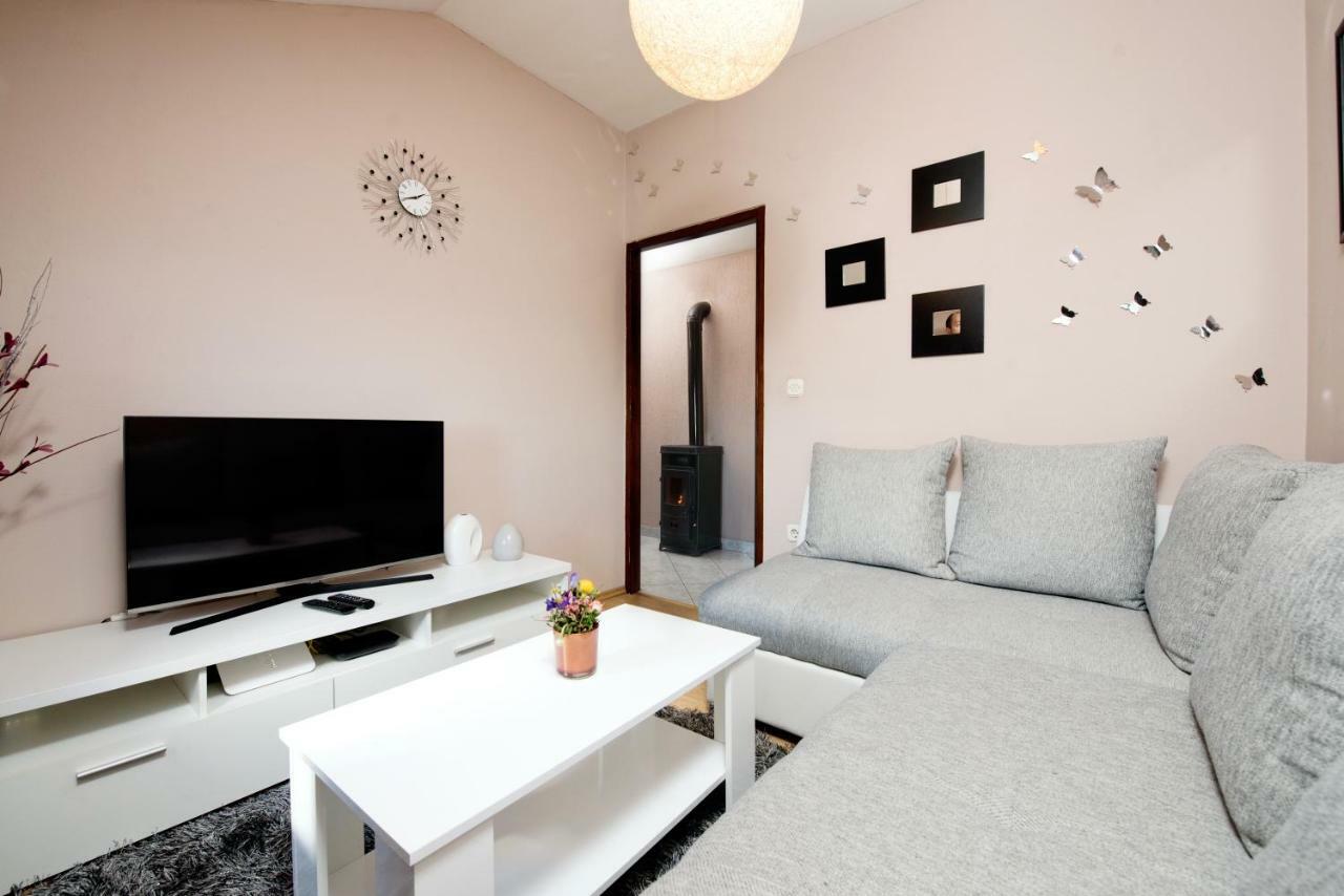 Lola Apartment Veprinac Εξωτερικό φωτογραφία