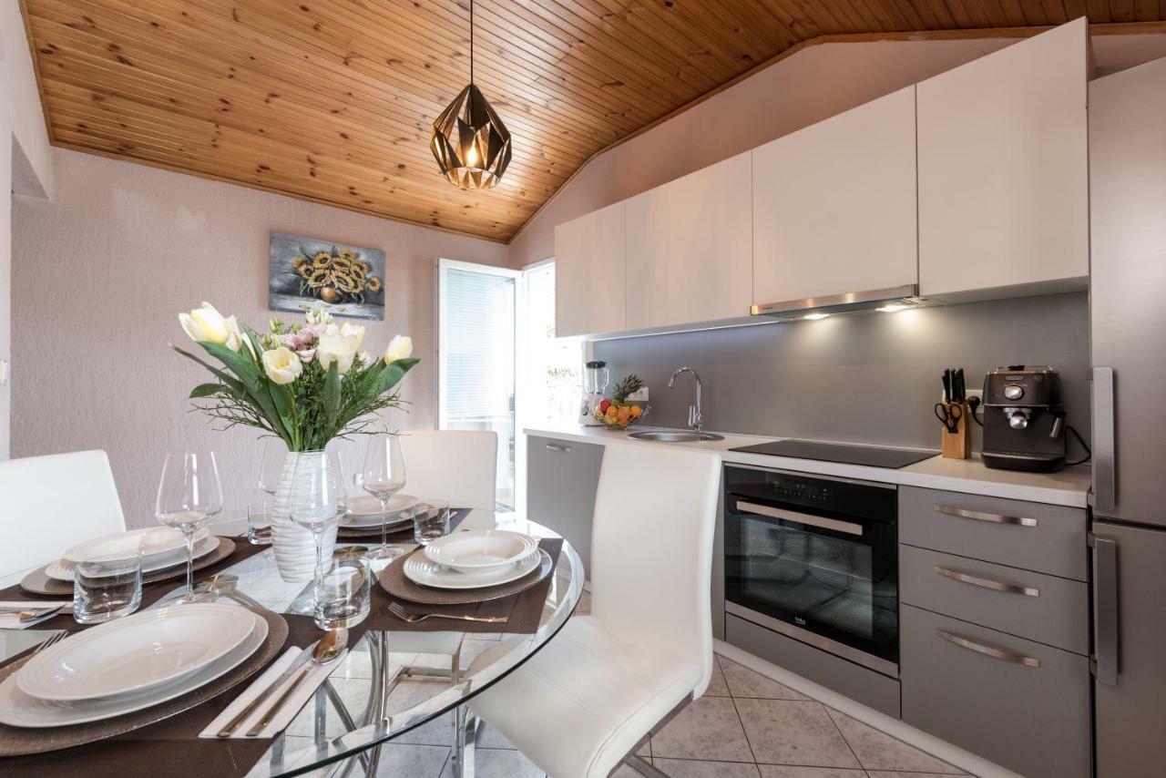 Lola Apartment Veprinac Εξωτερικό φωτογραφία